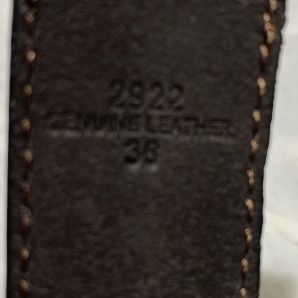 Mens brown leather belt with subtle western vibes size 36” - Picture 7 of 7